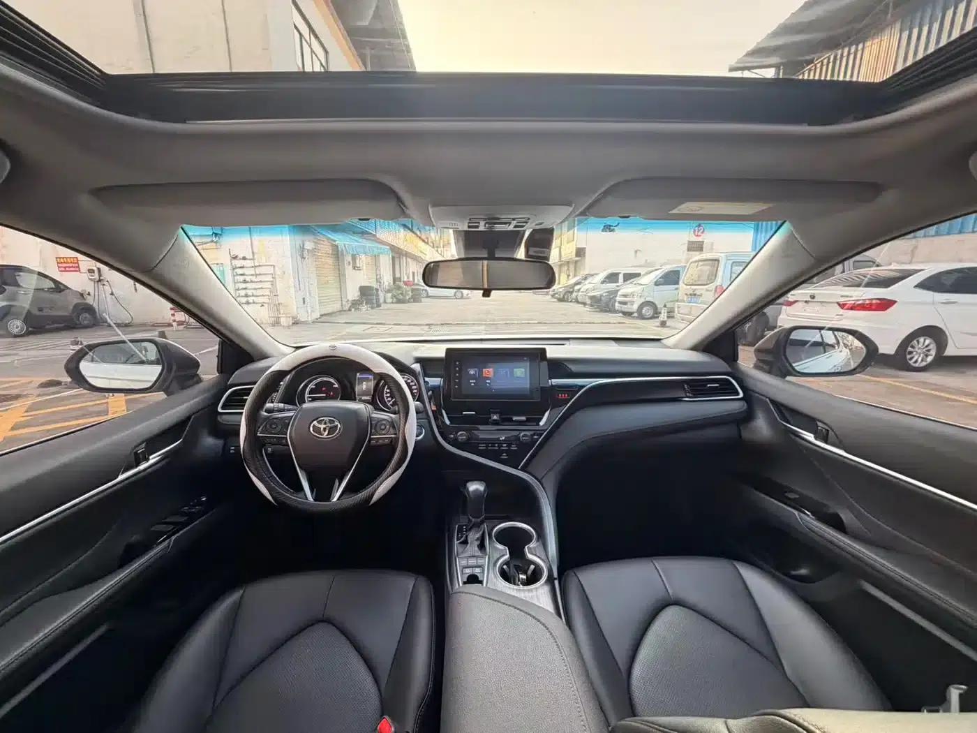 Camry 2023 Hybrid 2.5HGVP Leading Edition — миниатюра 5