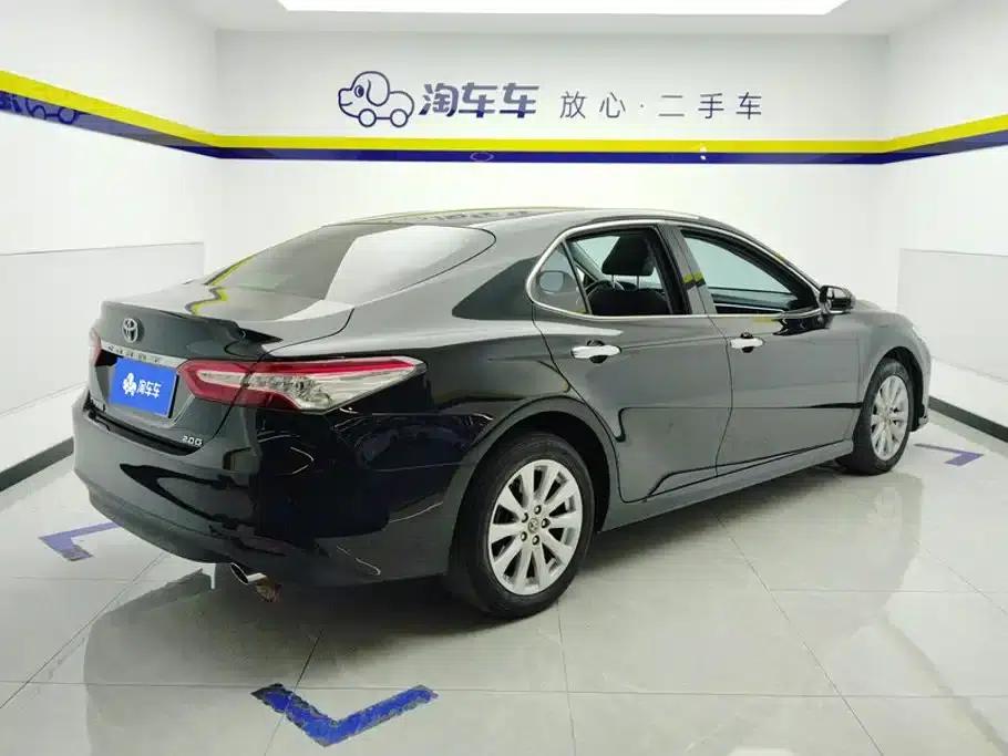 Camry 2019 Facelift 2.0G Luxury Edition — миниатюра 3