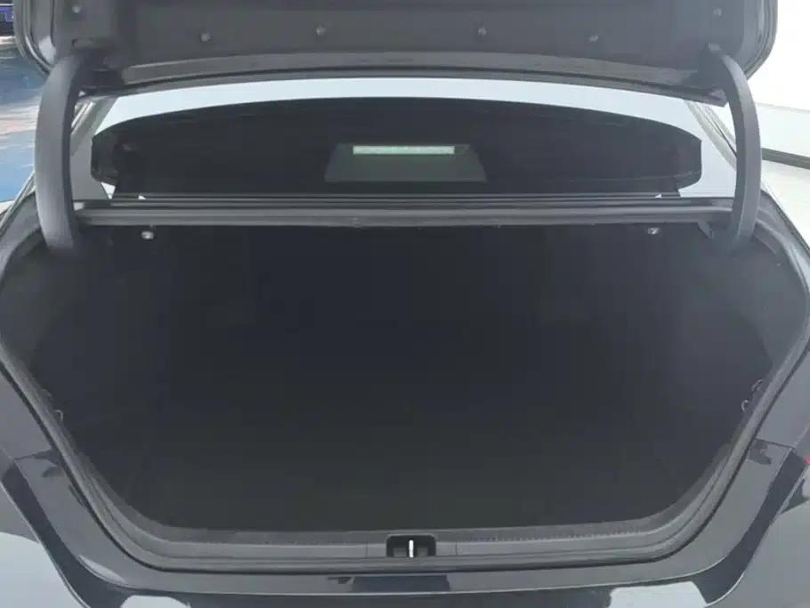 Camry 2019 Facelift 2.0G Luxury Edition — миниатюра 4