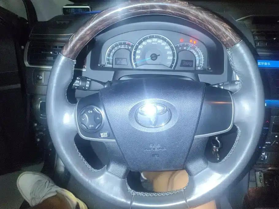 Camry 2016 2.0G 10th Anniversary Leading Edition — миниатюра 15