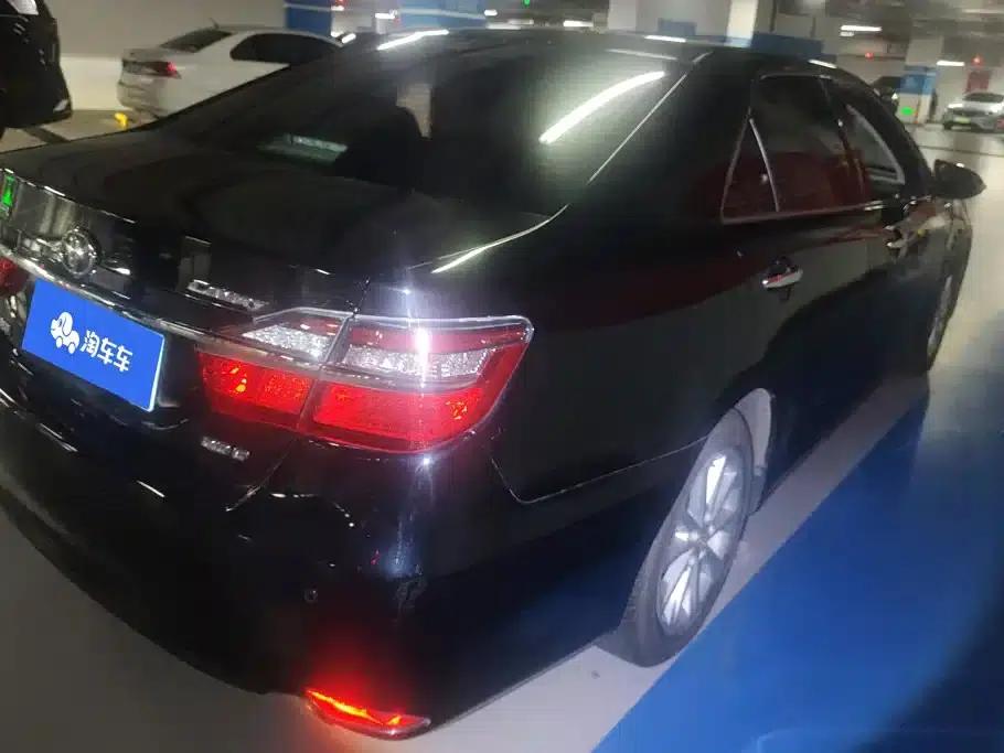 Camry 2016 2.0G 10th Anniversary Leading Edition — миниатюра 3