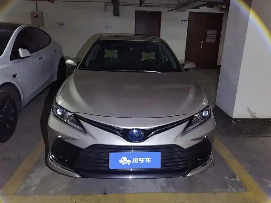 Camry 2021 Hybrid 2.5HGVP Leading Edition — миниатюра 2