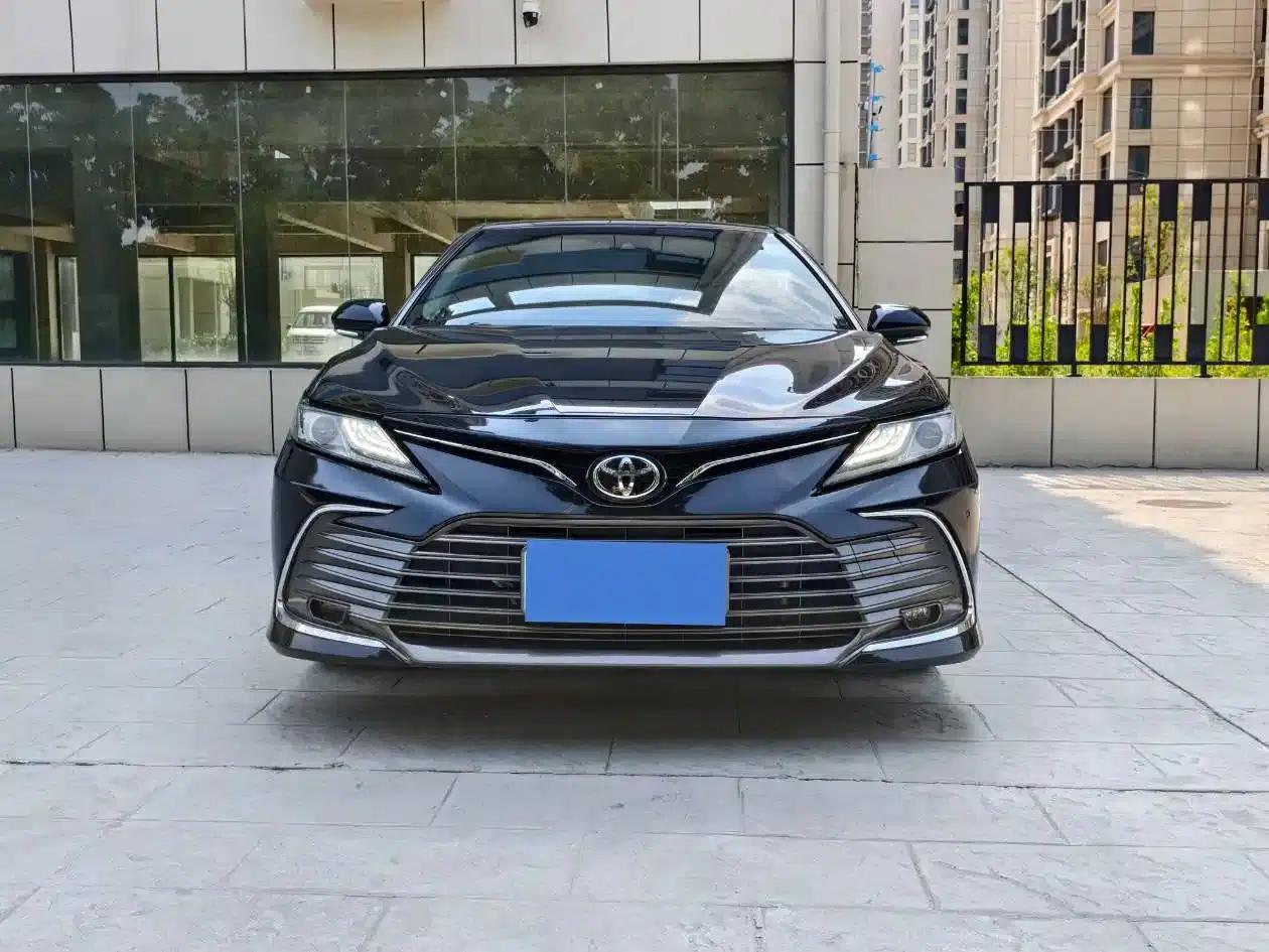 Camry 2021 2.5G Luxury Edition — миниатюра 2