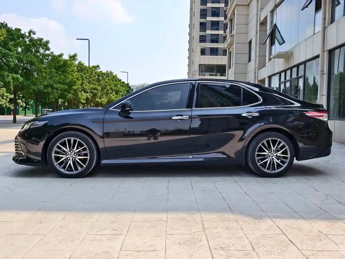 Camry 2021 2.5G Luxury Edition — миниатюра 3