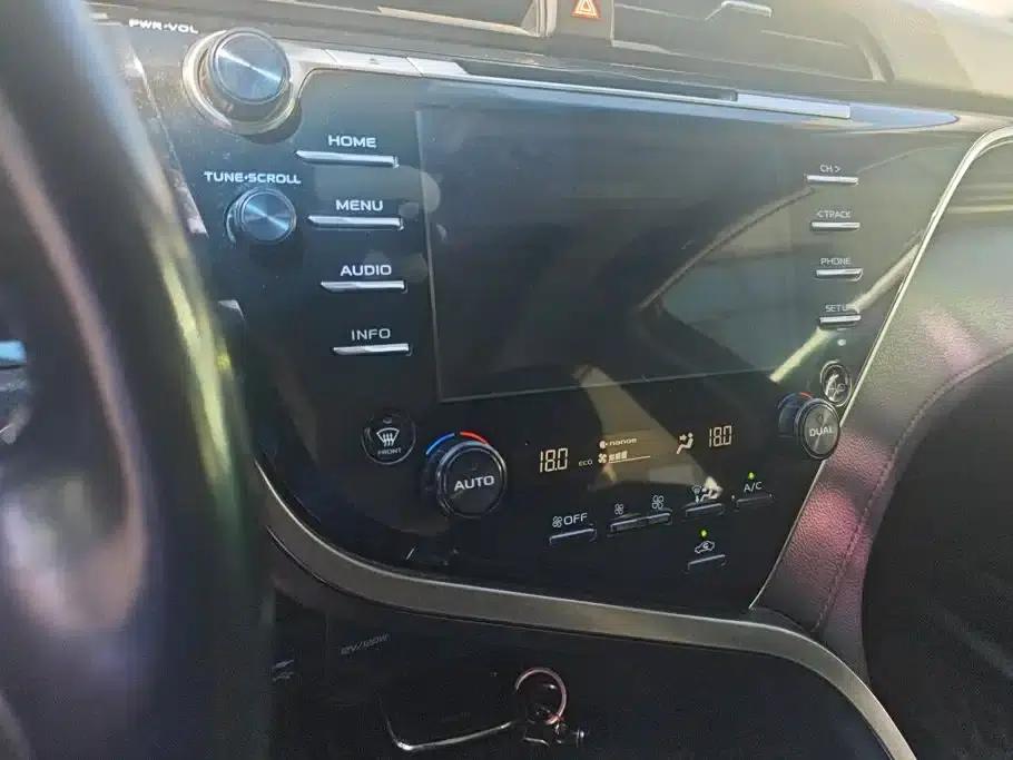 2018 Camry 2.5G Luxury Edition — миниатюра 13