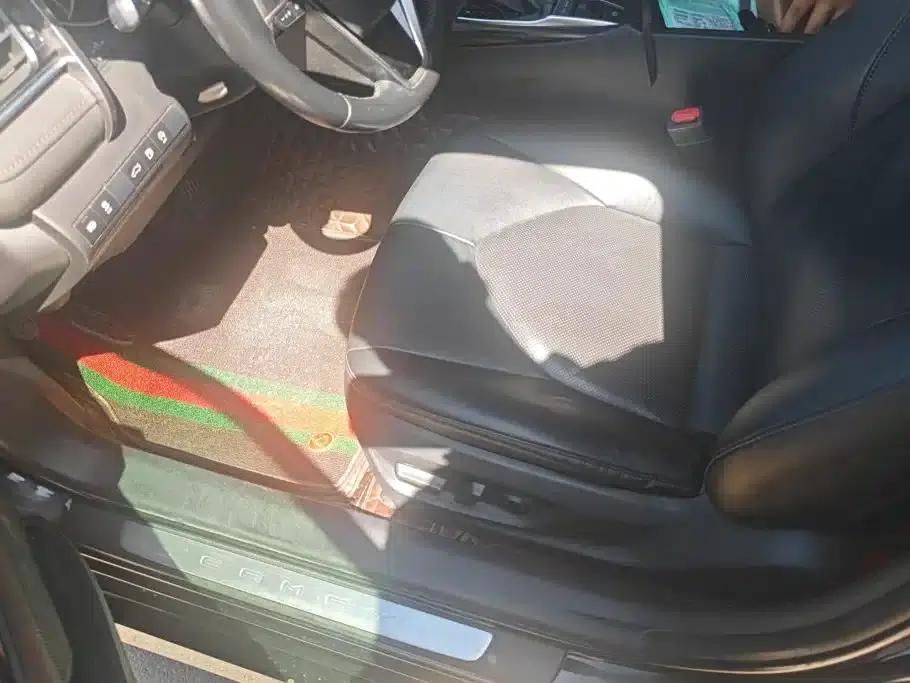 2018 Camry 2.5G Luxury Edition — миниатюра 9