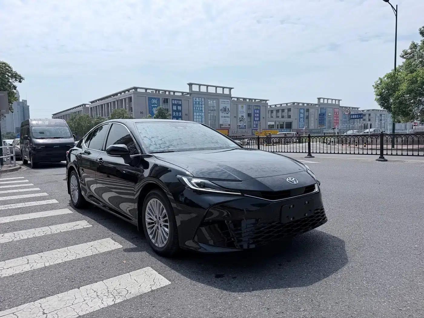 Camry 2026 2.0E Elite Edition — миниатюра 3