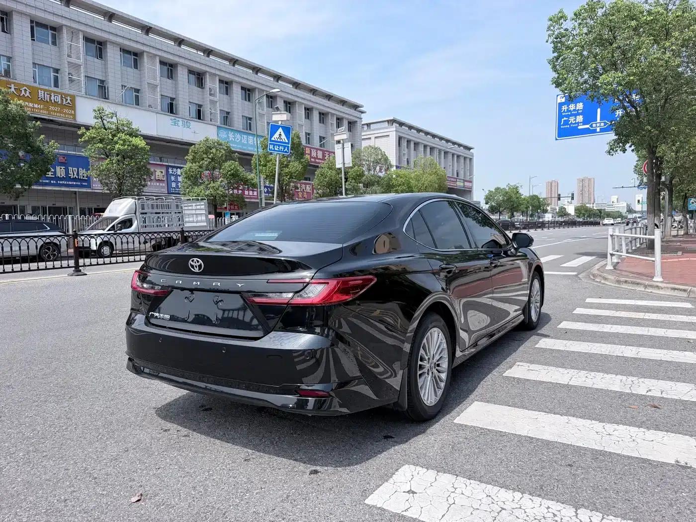 Camry 2026 2.0E Elite Edition — миниатюра 4