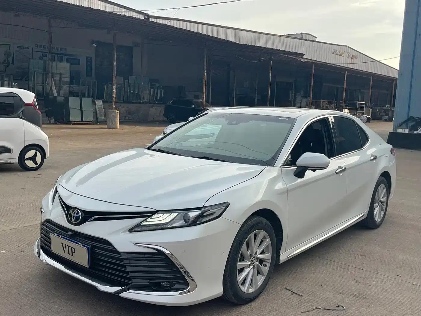 2023 Camry 2.0G Luxury Edition — миниатюра 1