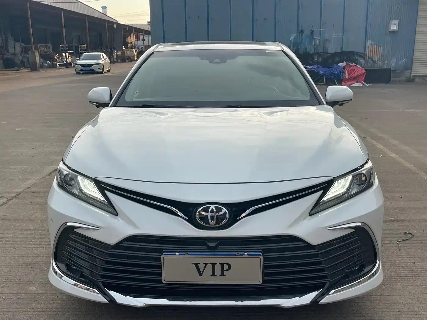 2023 Camry 2.0G Luxury Edition — миниатюра 2