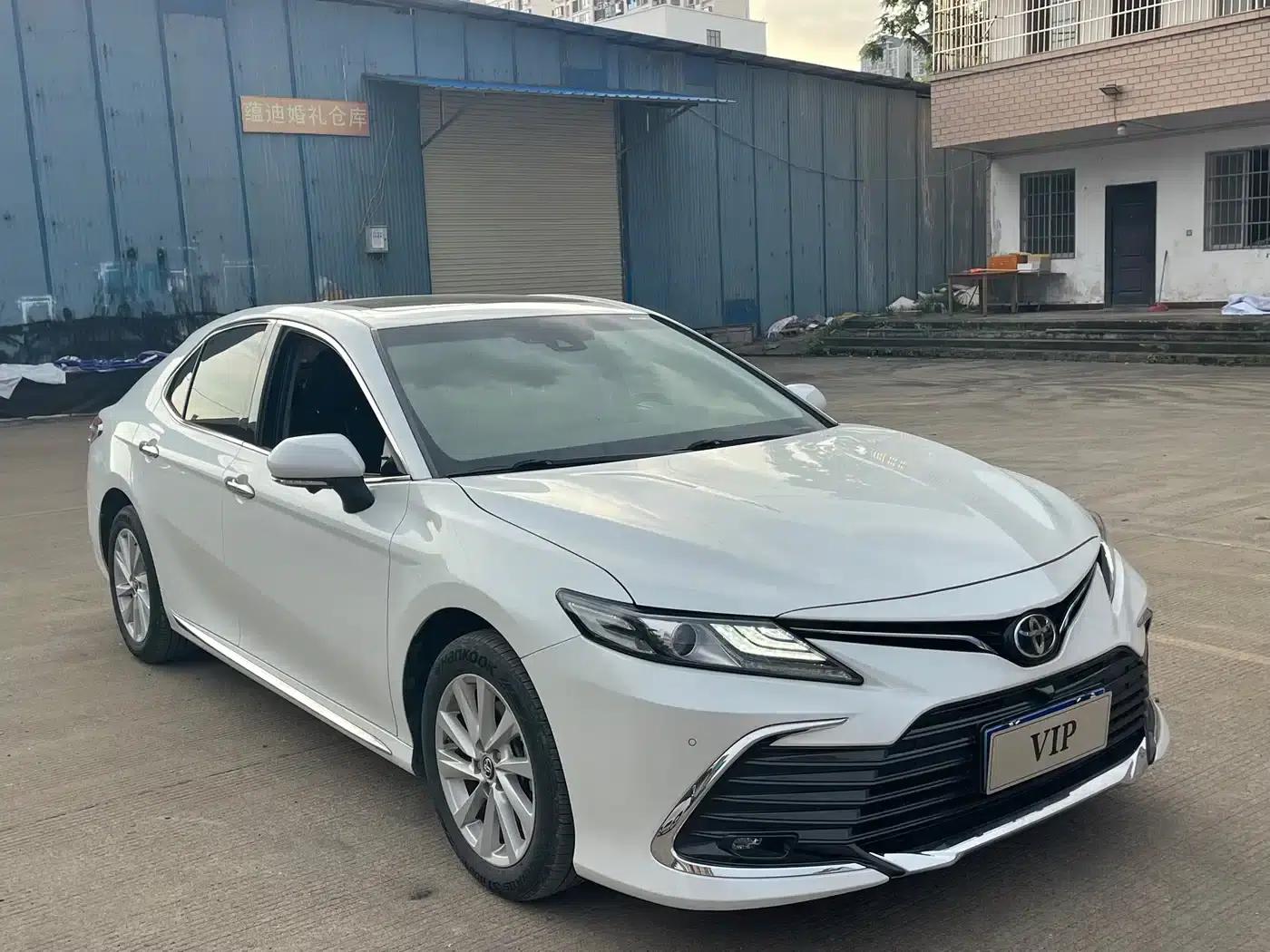 2023 Camry 2.0G Luxury Edition — миниатюра 3