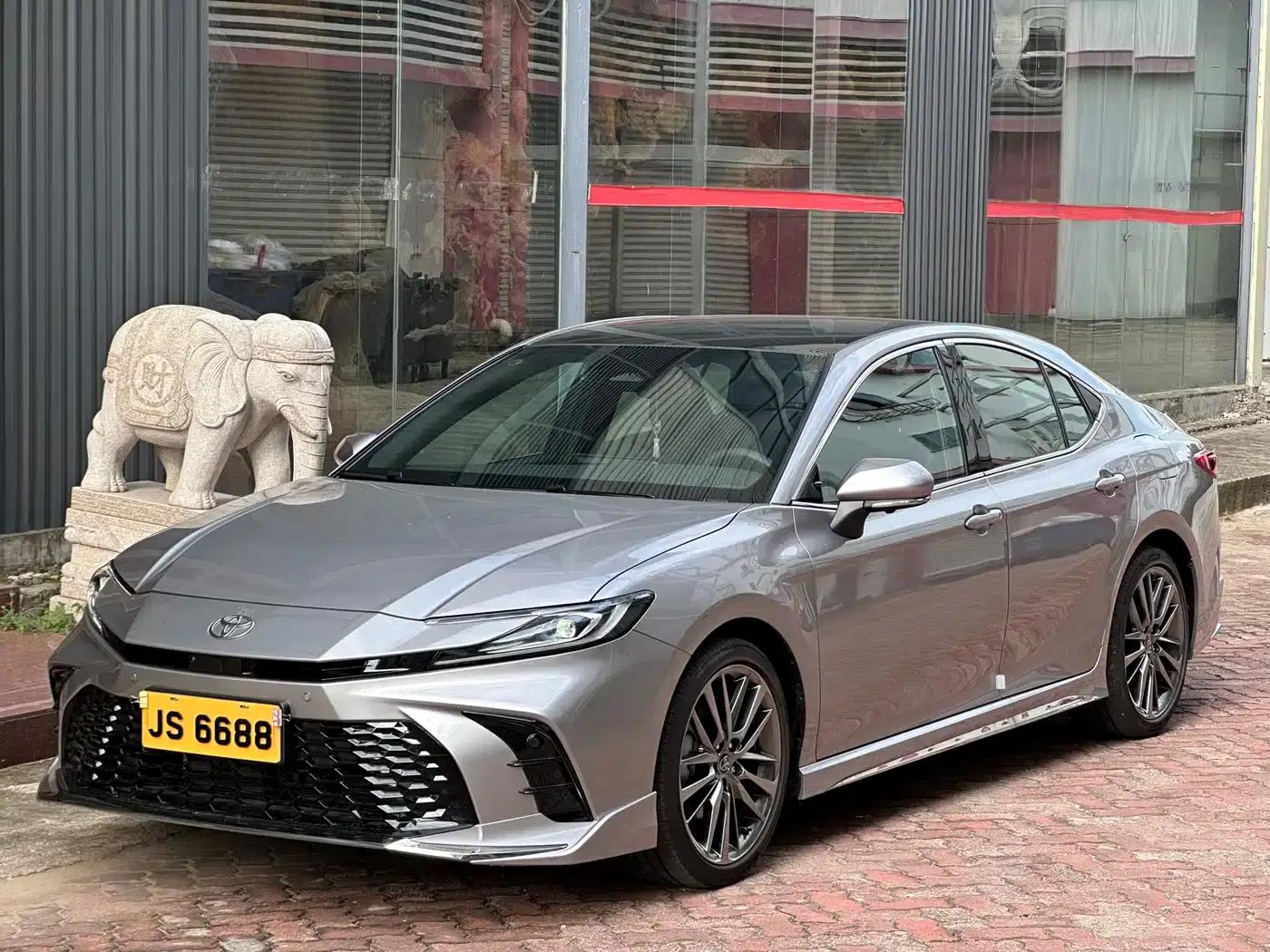 2026 Camry Hybrid 2.0HXS Sport Plus Edition — миниатюра 1