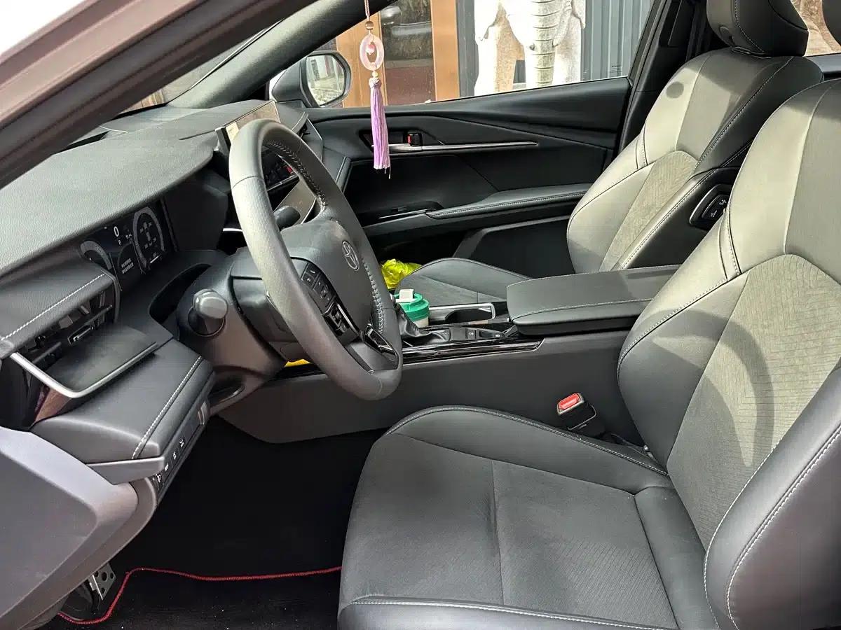 2026 Camry Hybrid 2.0HXS Sport Plus Edition — миниатюра 3