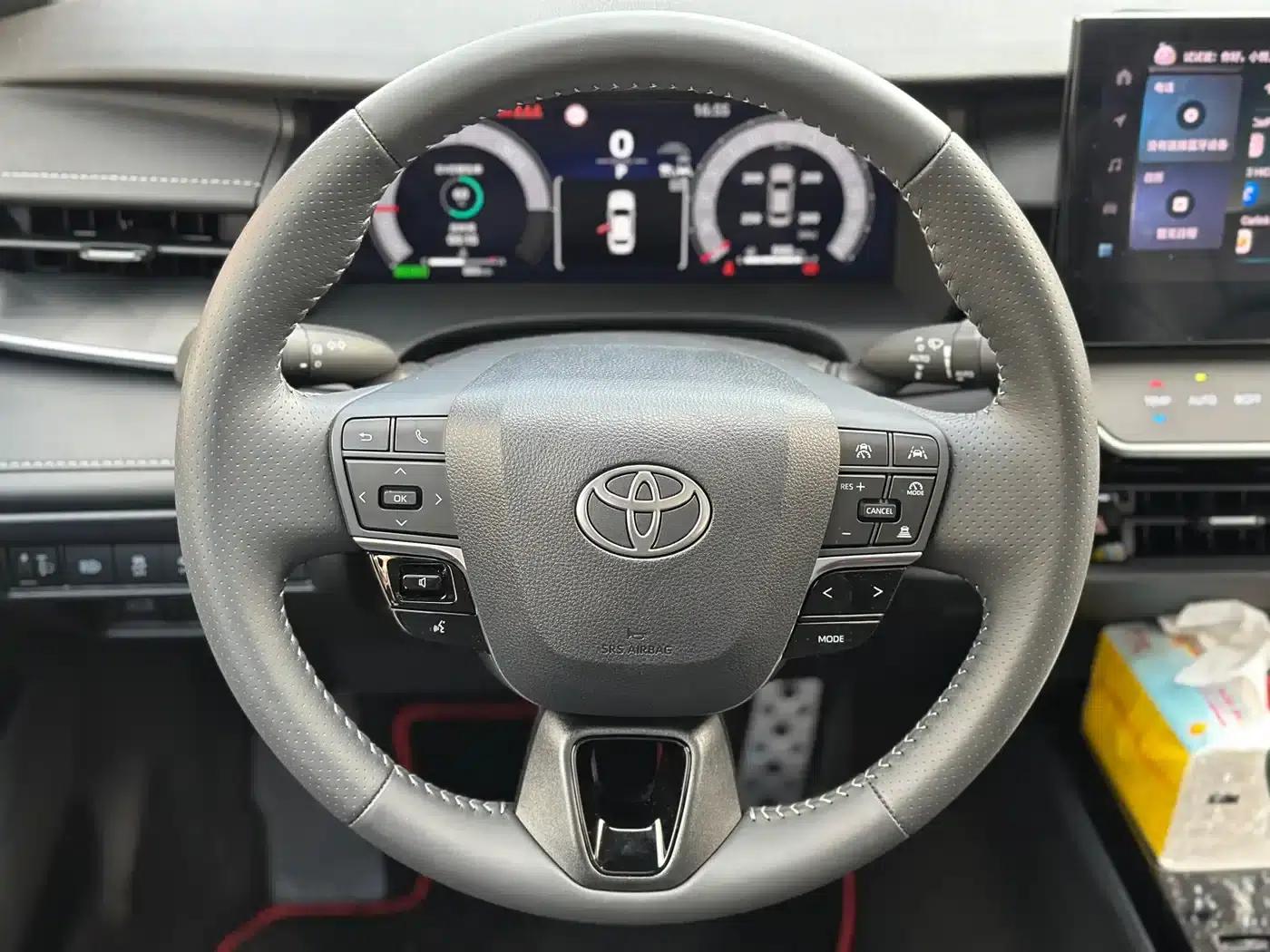 2026 Camry Hybrid 2.0HXS Sport Plus Edition — миниатюра 4