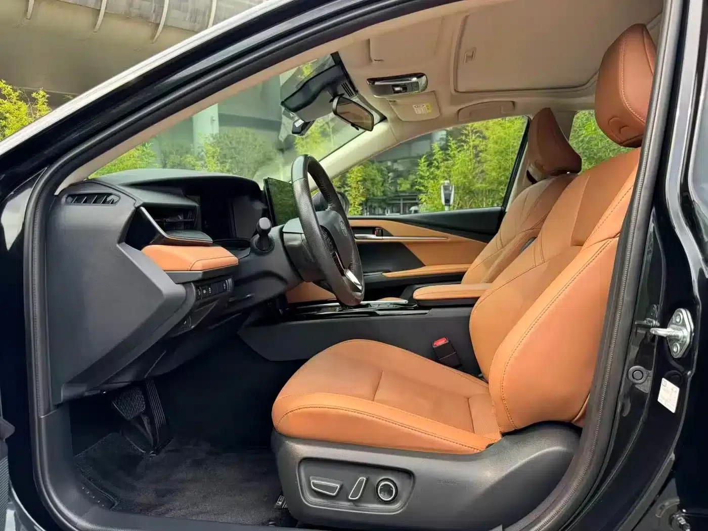 2024 Camry 2.0GVP Luxury Edition — миниатюра 10