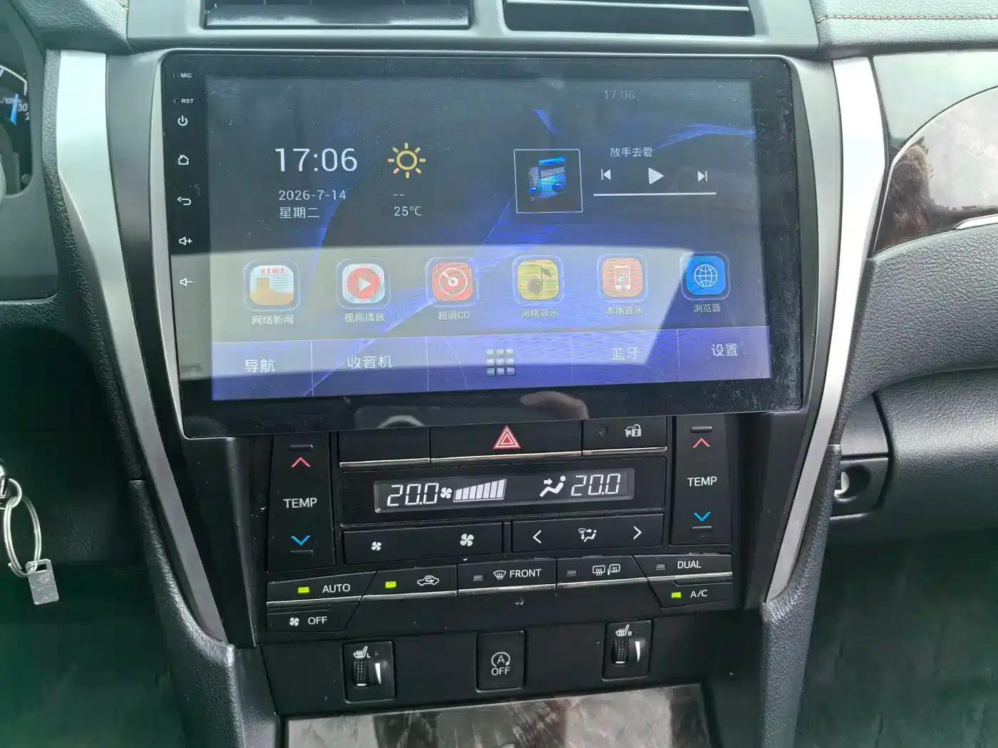 Camry 2016 2.0G 10th Anniversary Leading Edition — миниатюра 15
