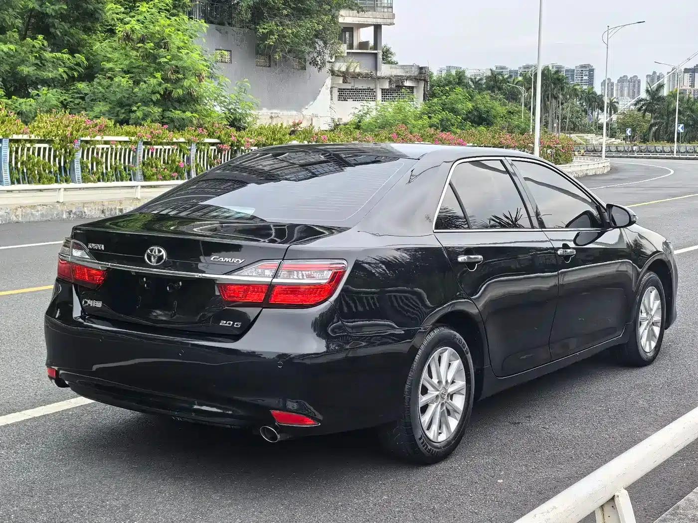 Camry 2016 2.0G 10th Anniversary Leading Edition — миниатюра 6