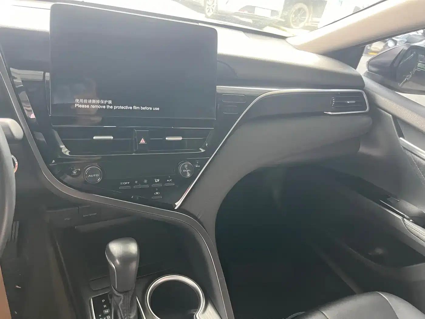 2023 Camry 2.5G Luxury Edition — миниатюра 12