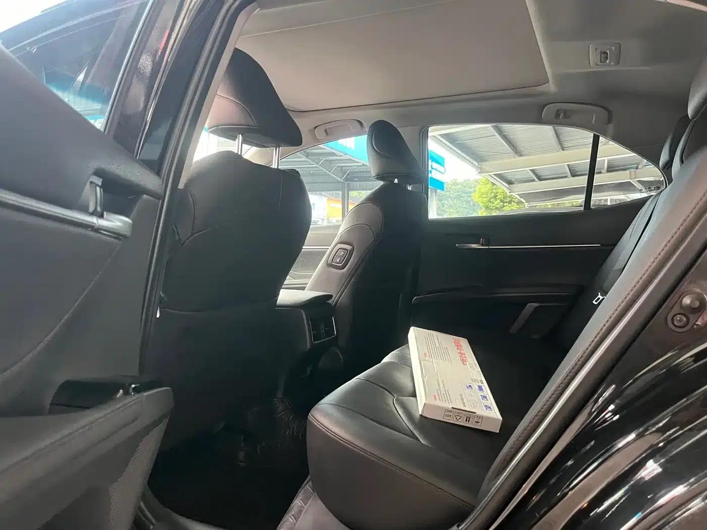 2023 Camry 2.5G Luxury Edition — миниатюра 13
