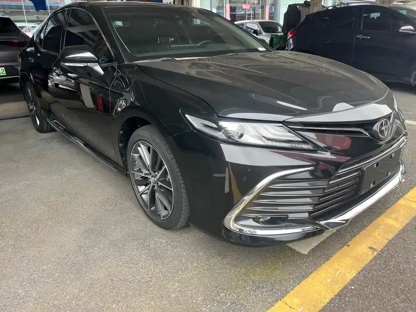 2023 Camry 2.5G Luxury Edition — миниатюра 3