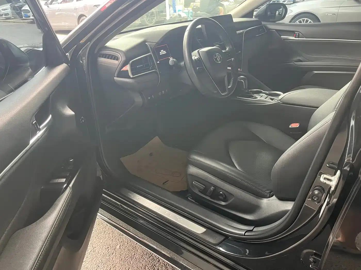 2023 Camry 2.5G Luxury Edition — миниатюра 9