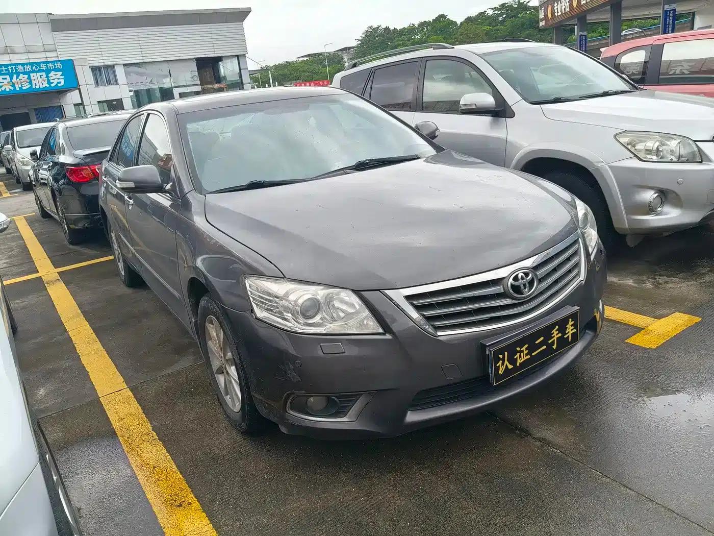 2010 Camry 200G Luxury Edition — миниатюра 2