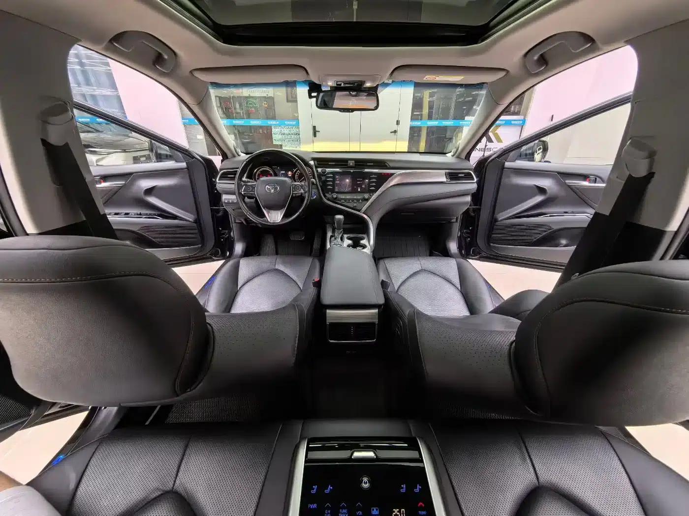Camry 2019 Hybrid 2.5HQ Flagship Edition (National V Emission Standard) — миниатюра 5