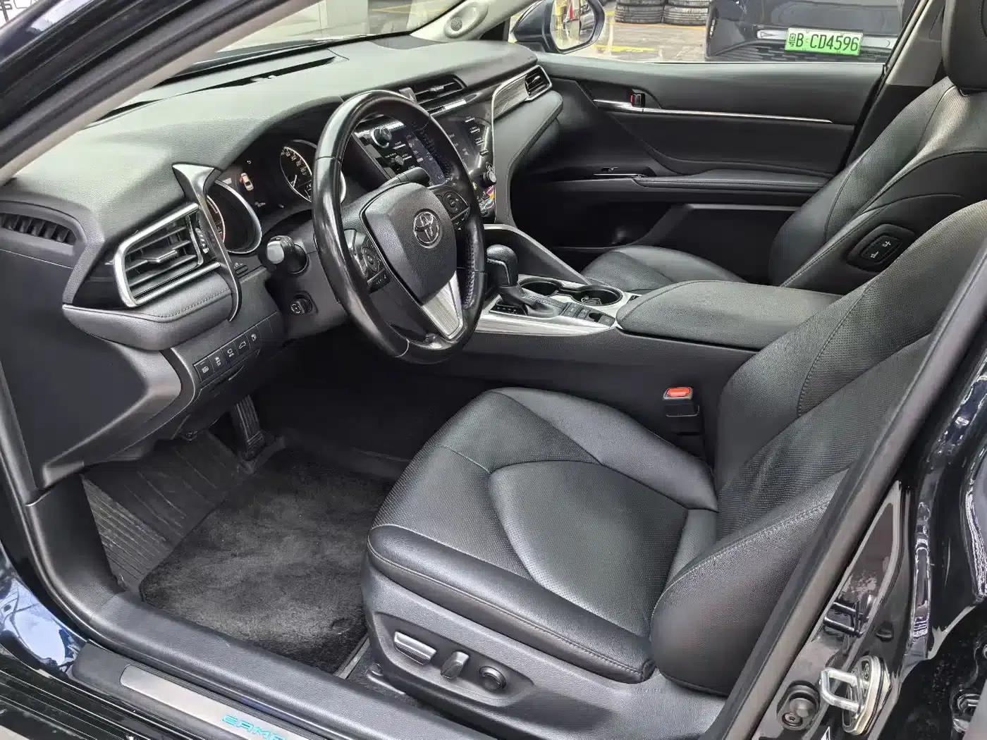 Camry 2019 Hybrid 2.5HQ Flagship Edition (National V Emission Standard) — миниатюра 6