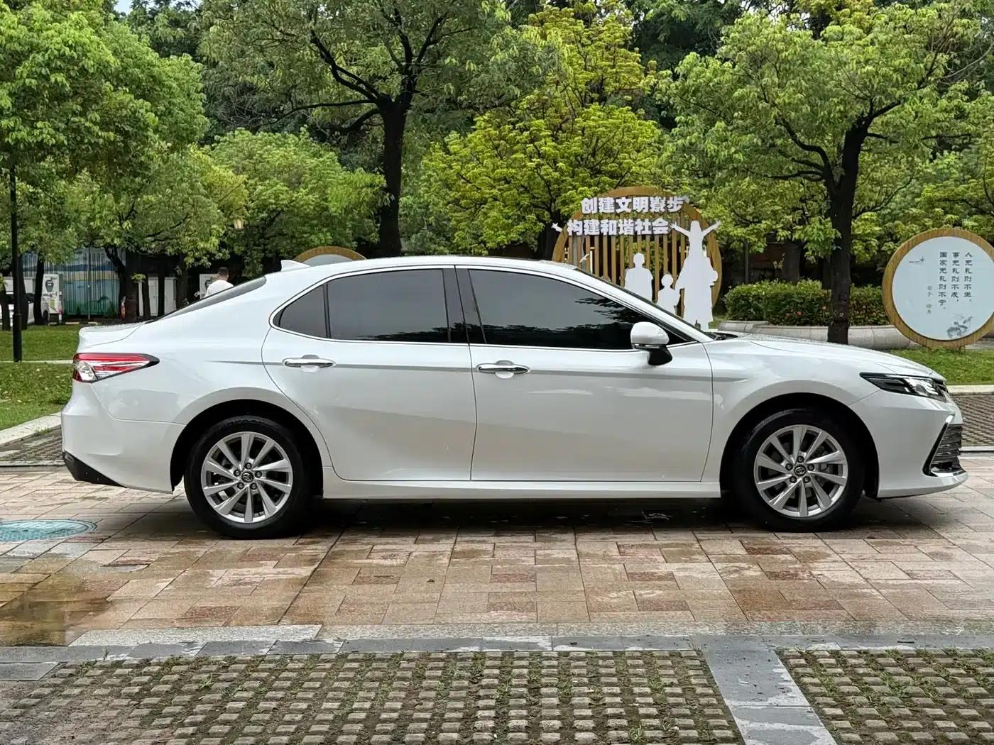 2021 Camry 2.0G Luxury Edition — миниатюра 15