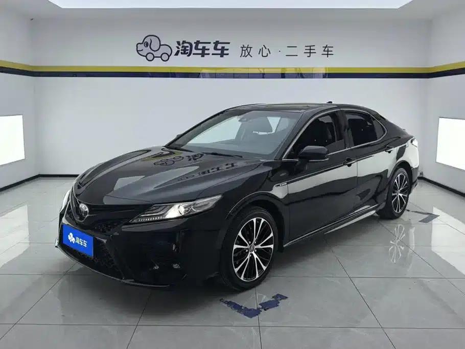 Camry 2018 2.0S Sport Edition — миниатюра 1