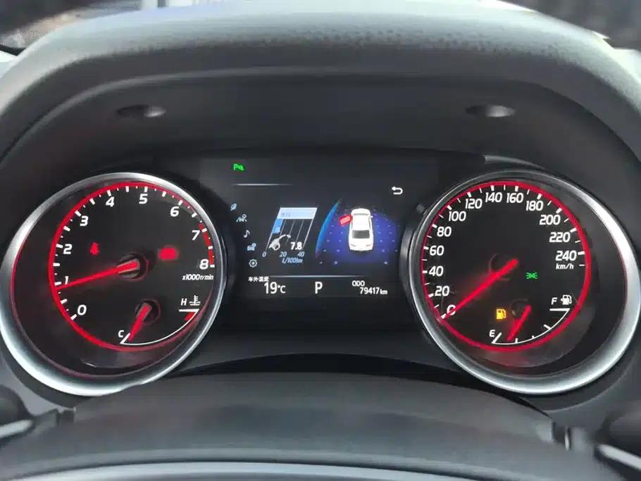 Camry 2018 2.0S Sport Edition — миниатюра 14
