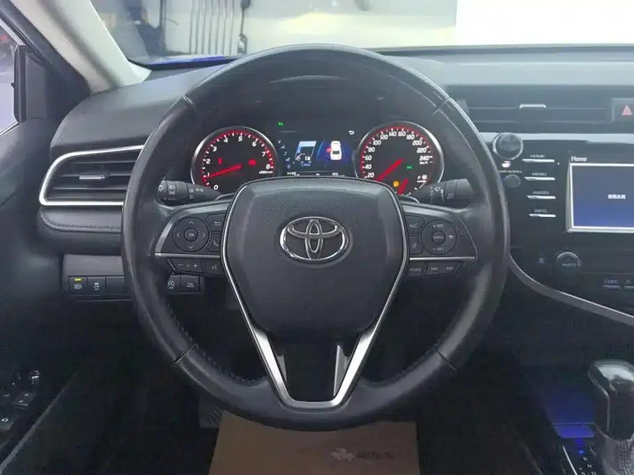 Camry 2018 2.0S Sport Edition — миниатюра 15