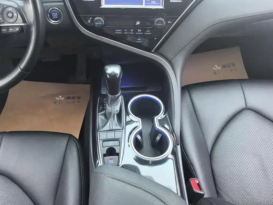 Camry 2018 2.0S Sport Edition — миниатюра 16