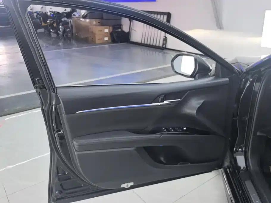Camry 2018 2.0S Sport Edition — миниатюра 7