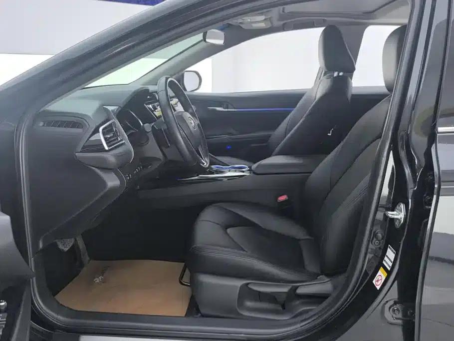 Camry 2018 2.0S Sport Edition — миниатюра 9