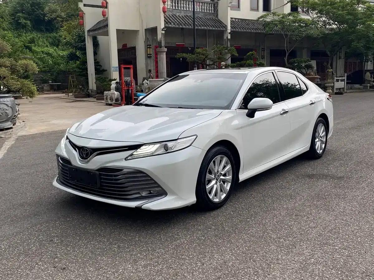2018 Camry 2.0G Luxury Edition — миниатюра 1