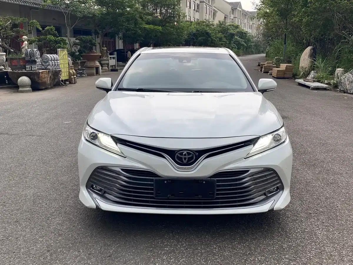 2018 Camry 2.0G Luxury Edition — миниатюра 2