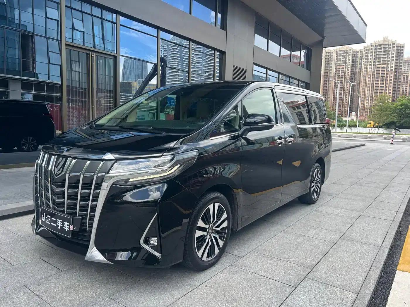 2018 Alphard Facelift 3.5L Luxury Edition — миниатюра 1