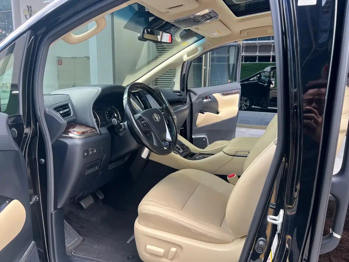 2018 Alphard Facelift 3.5L Luxury Edition — миниатюра 27