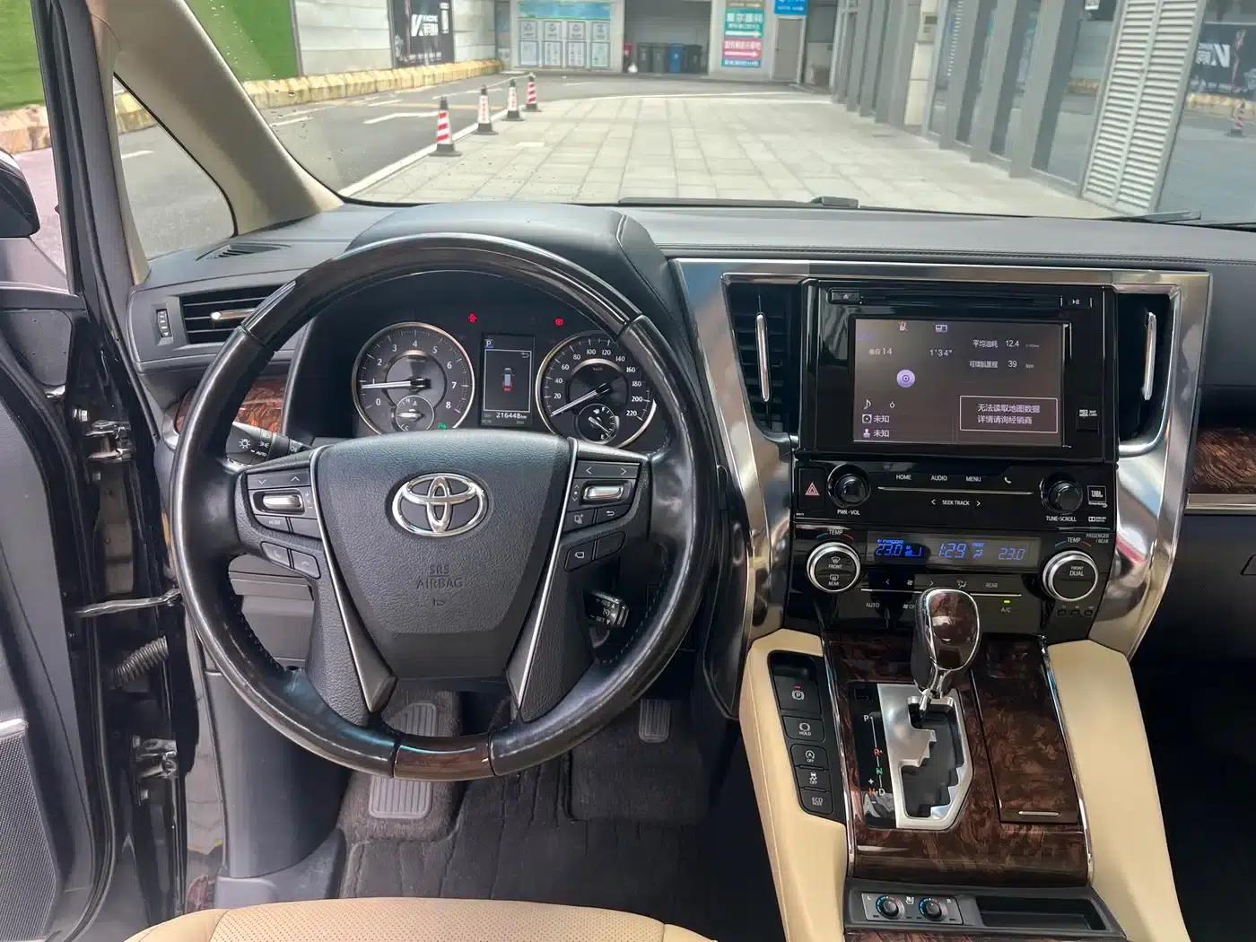 2018 Alphard Facelift 3.5L Luxury Edition — миниатюра 30