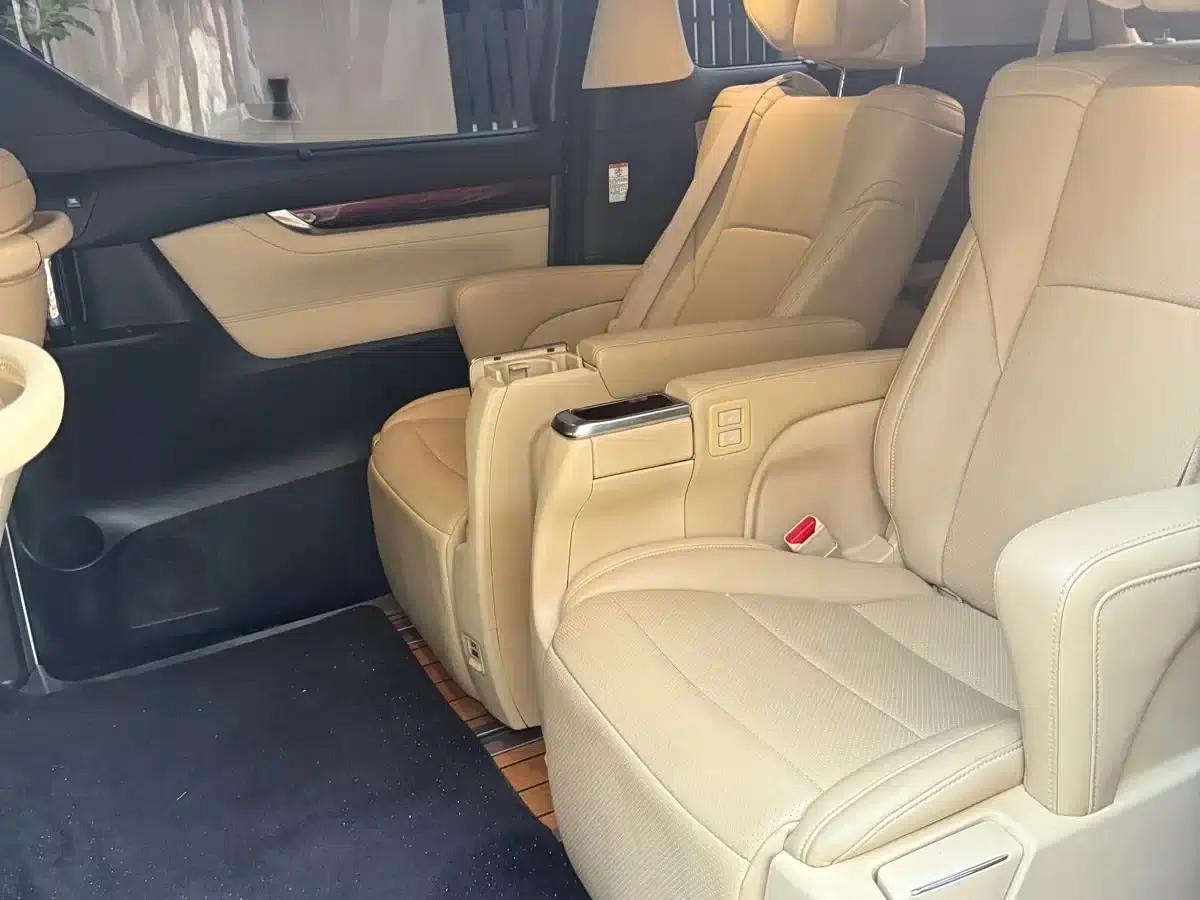 2015 Alphard 3.5L Luxury Edition — миниатюра 13