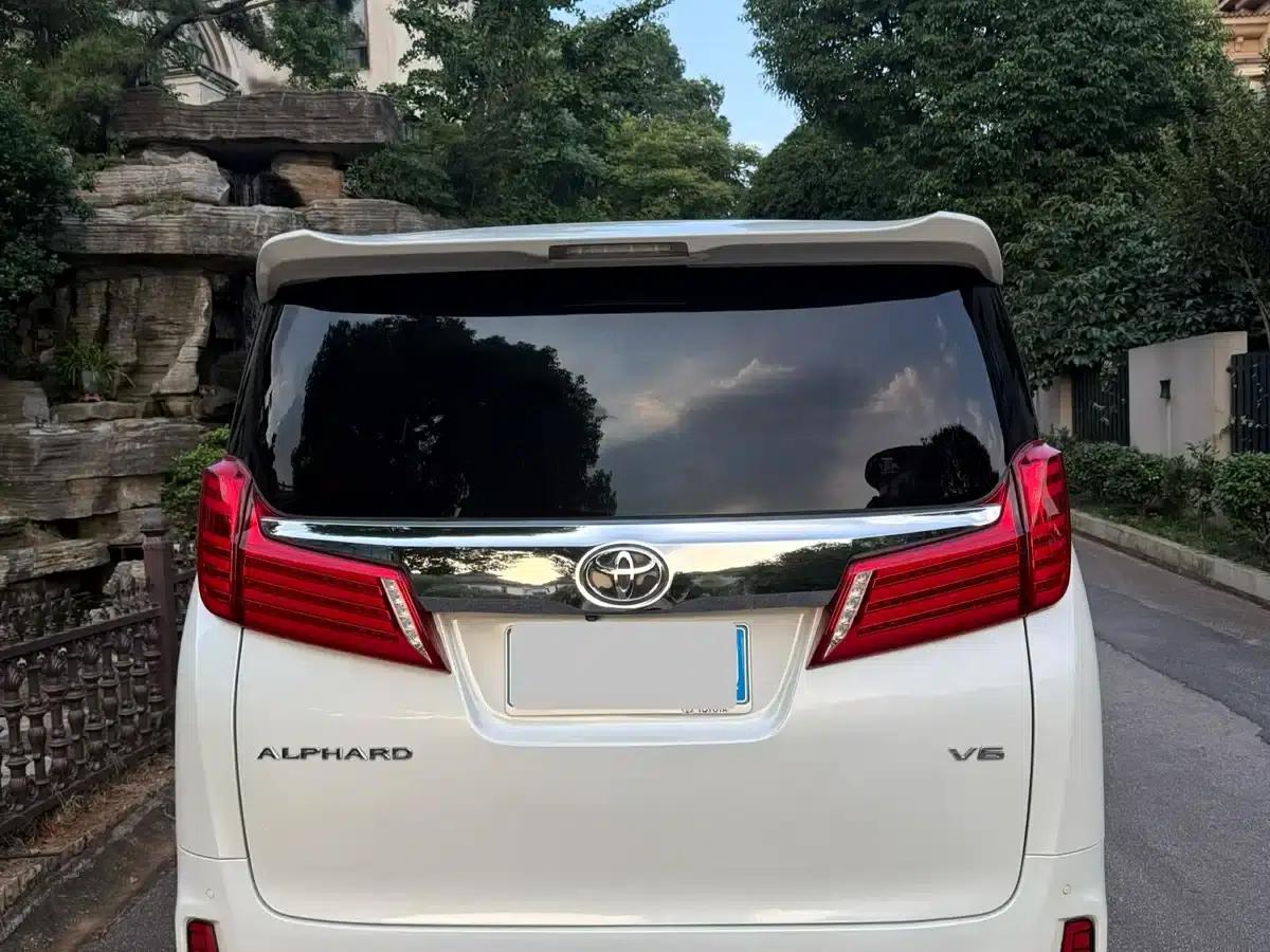 2015 Alphard 3.5L Luxury Edition — миниатюра 3