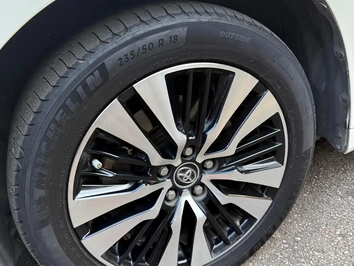 2015 Alphard 3.5L Luxury Edition — миниатюра 6