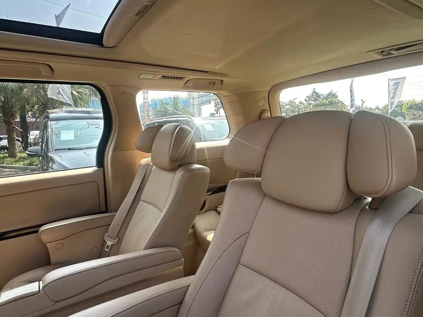 2012 Alphard 3.5L Luxury Edition — миниатюра 15
