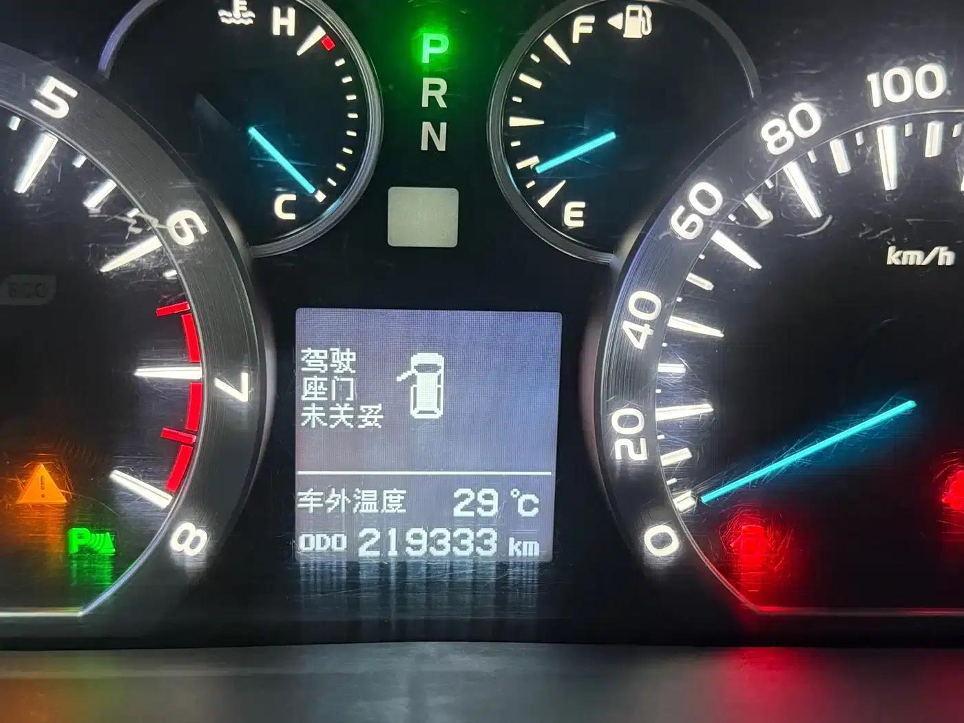 2012 Alphard 3.5L Luxury Edition — миниатюра 22