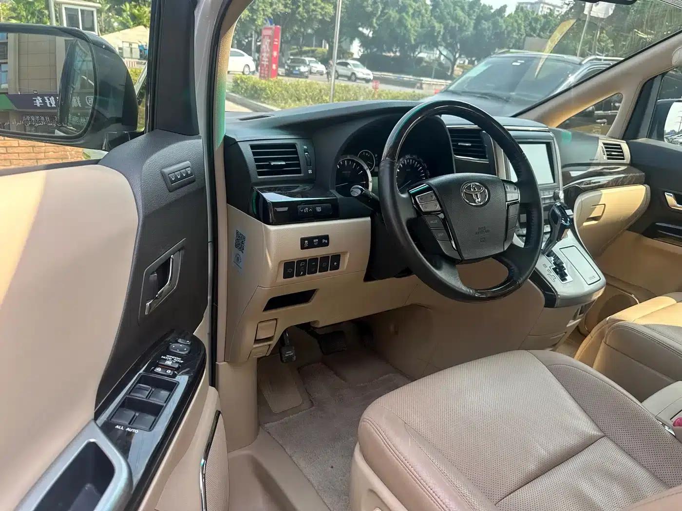 2012 Alphard 3.5L Luxury Edition — миниатюра 9