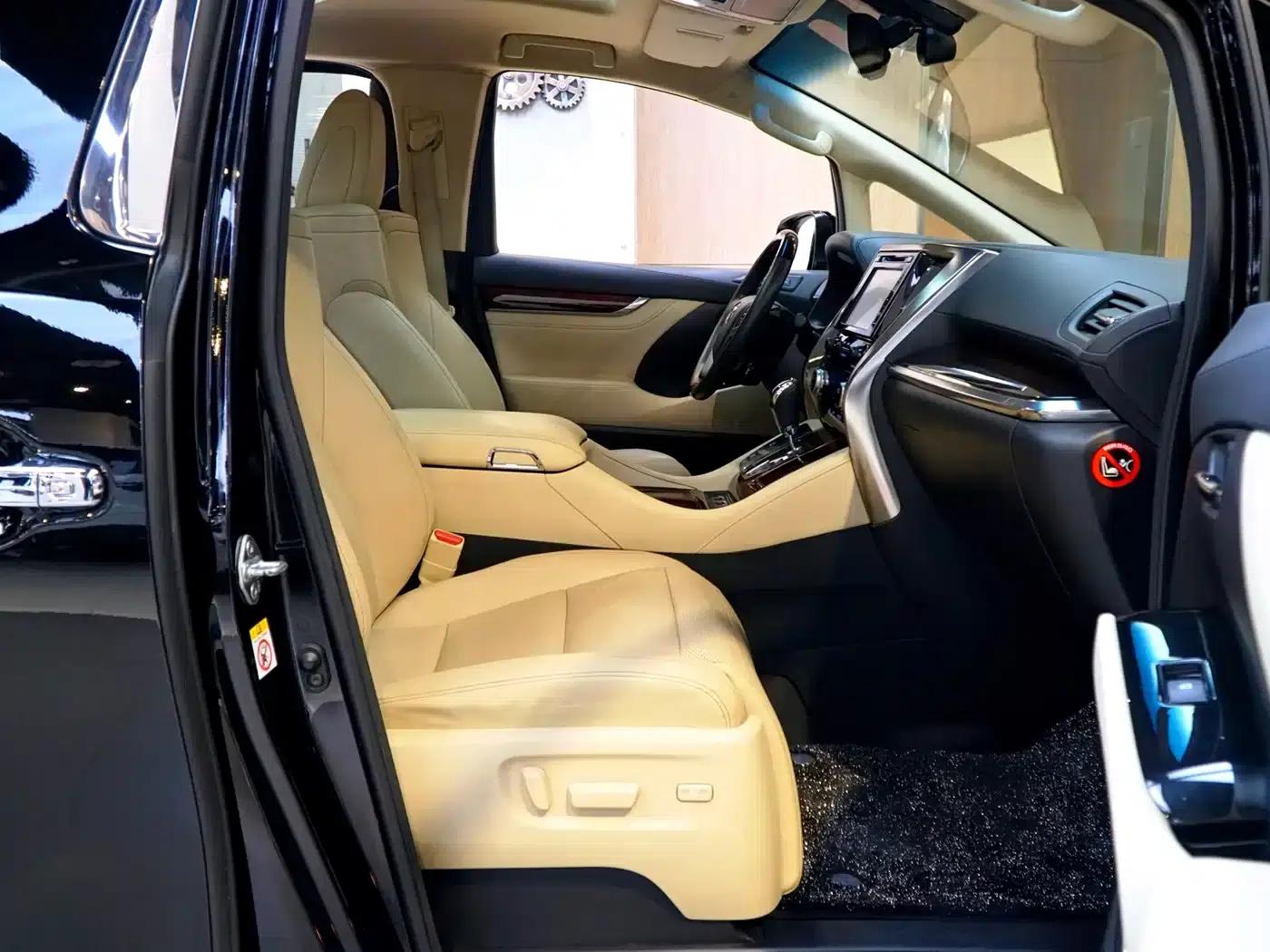 2015 Alphard 3.5L Luxury Edition — миниатюра 11