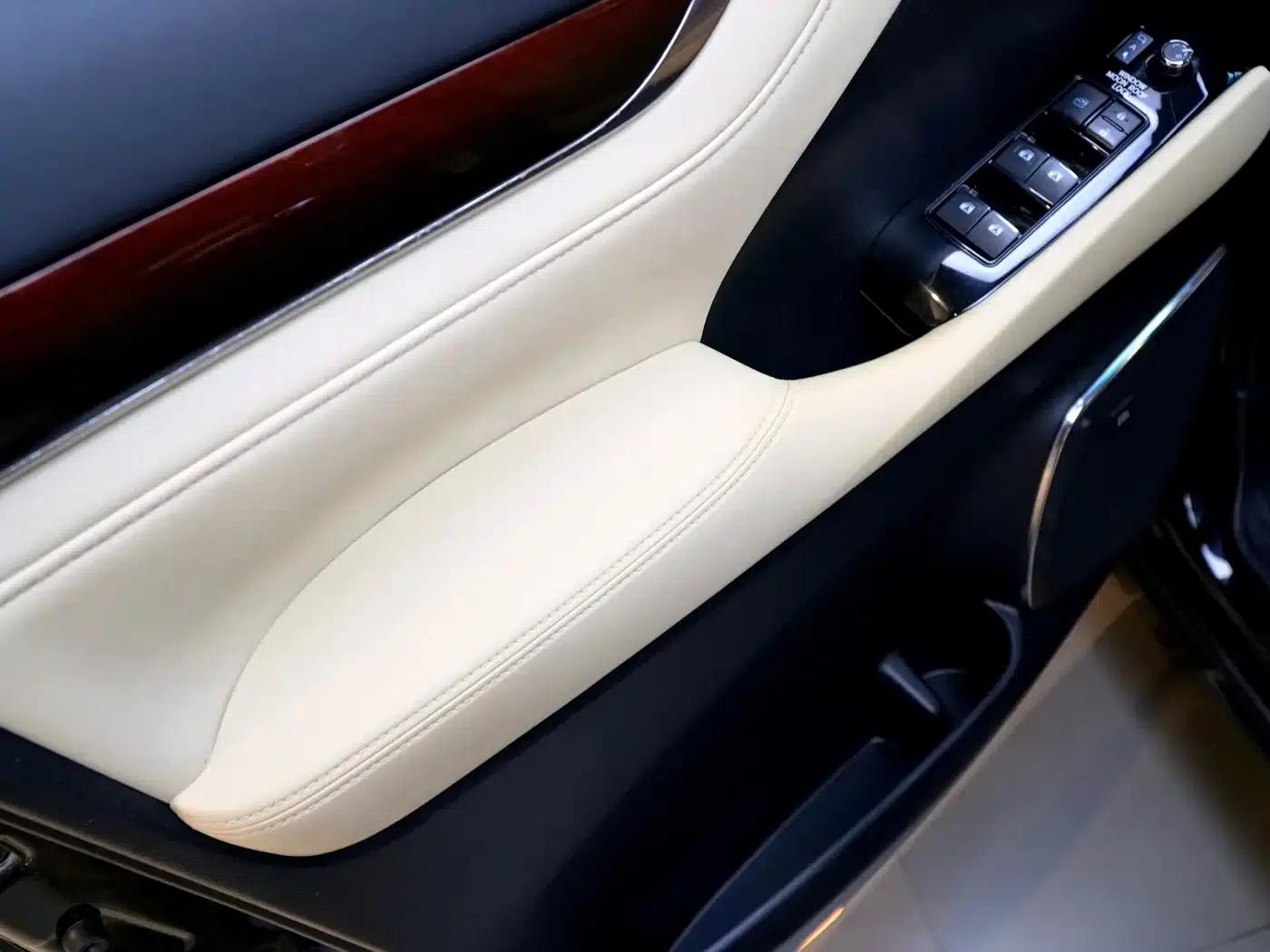 2015 Alphard 3.5L Luxury Edition — миниатюра 14