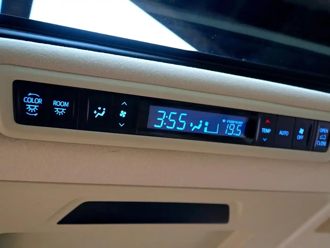 2015 Alphard 3.5L Luxury Edition — миниатюра 17