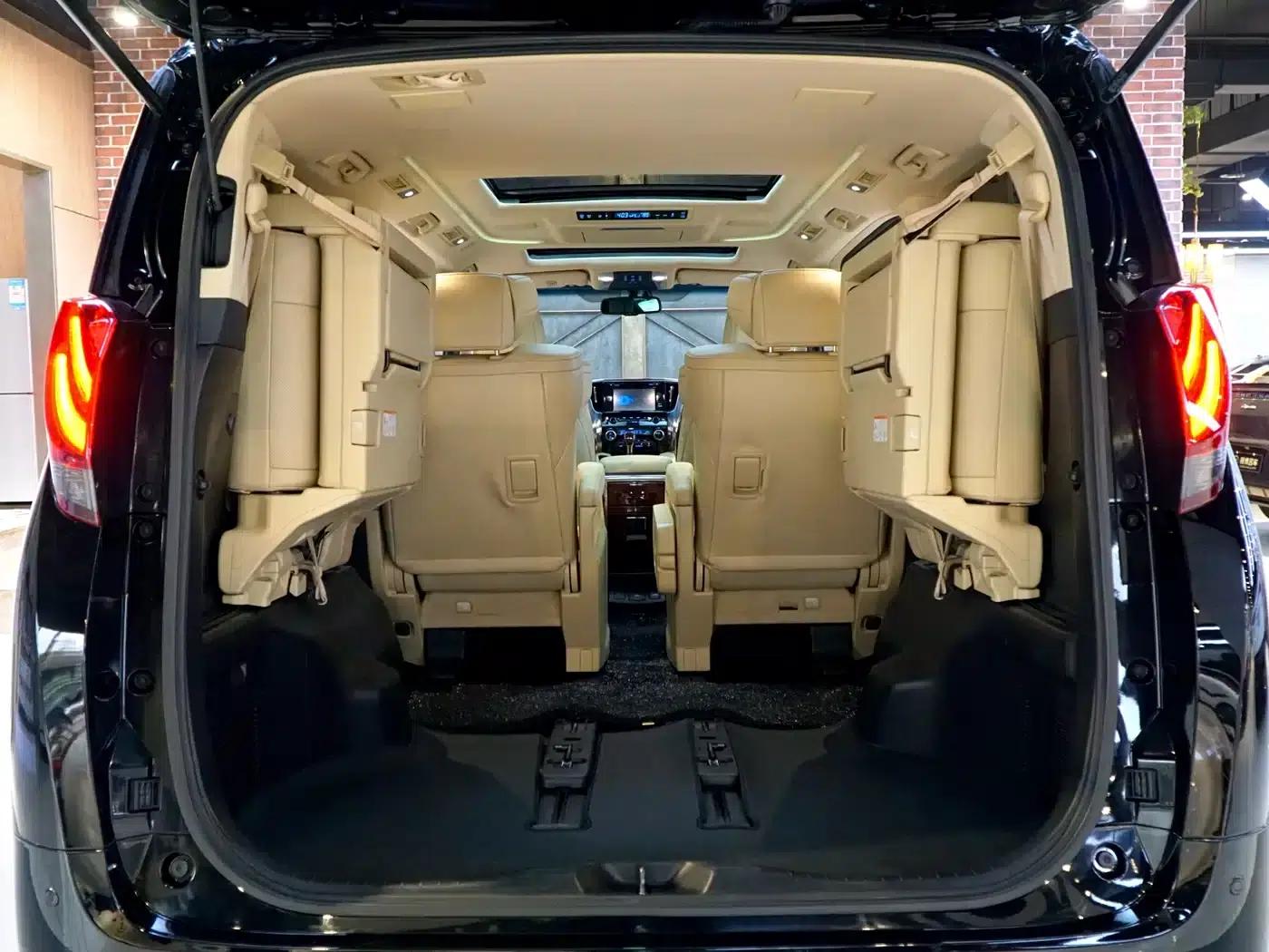 2015 Alphard 3.5L Luxury Edition — миниатюра 24